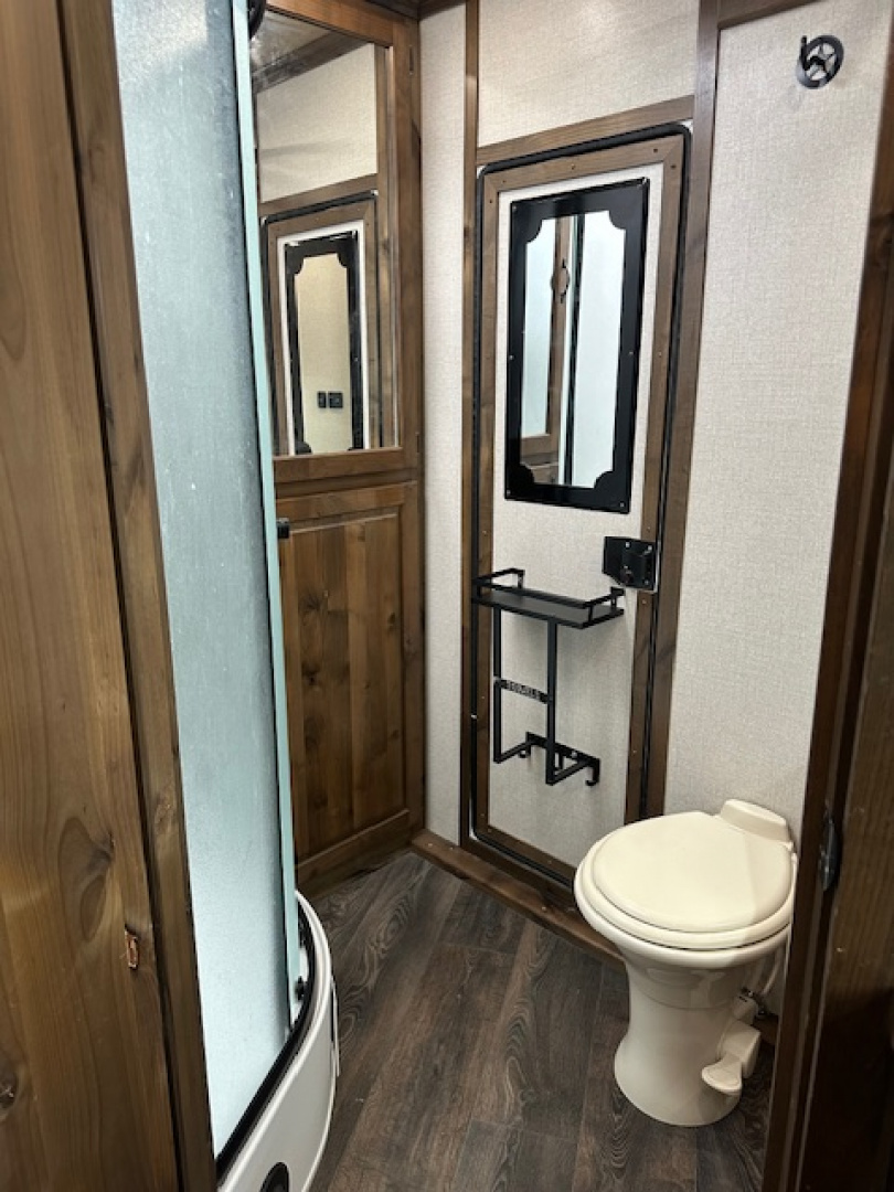 Used 2023 Trails West Sierra 4 Horse 15x19 Living Quarter