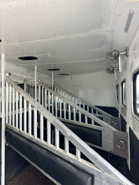 Used 2023 Trails West Sierra 4 Horse 15x19 Living Quarter