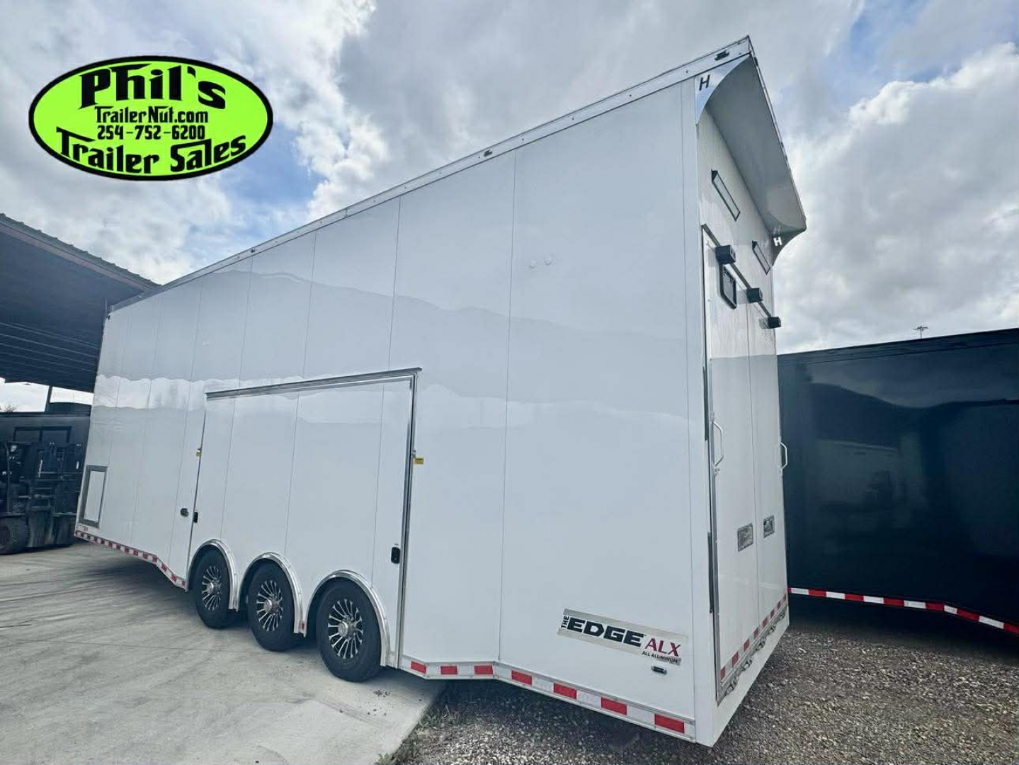 New Haulmark NEW 85X32 ALUMINUM STACKER WITH ESCAPE DOOR ENCLOSED RACE TRAILER Car / Racing Trailer TWO CAR HAULER DELIVERY OUT OF UTAH!!