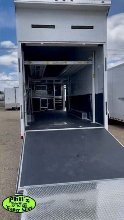 New Haulmark NEW 85X32 ALUMINUM STACKER WITH ESCAPE DOOR ENCLOSED RACE TRAILER Car / Racing Trailer TWO CAR HAULER DELIVERY OUT OF UTAH!!