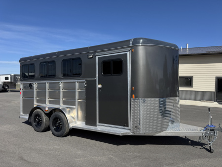 New 2026 Maverick Lite Deluxe 3 Horse Bumper Pull