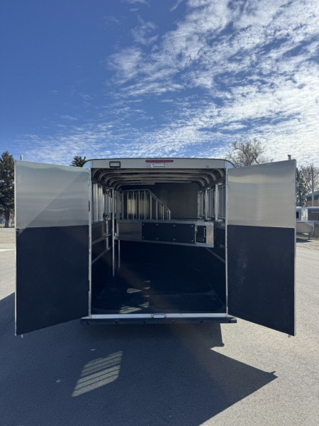 New 2026 Maverick Lite Deluxe 3 Horse Bumper Pull