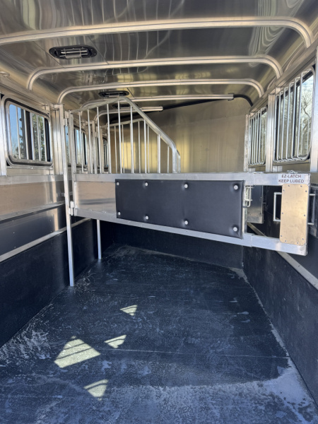 New 2026 Maverick Lite Deluxe 3 Horse Bumper Pull