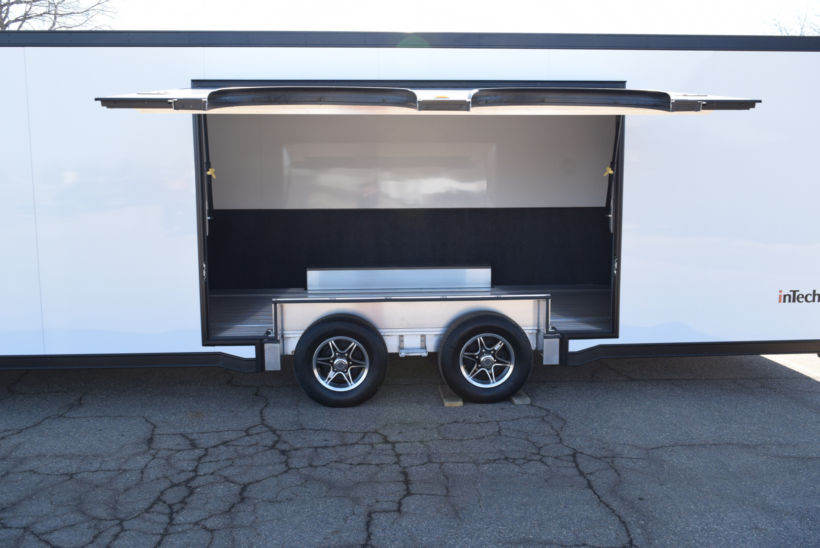 New INTECH 8.5x28 LITE SERIES ALL ALUMINUM RACE HAULER