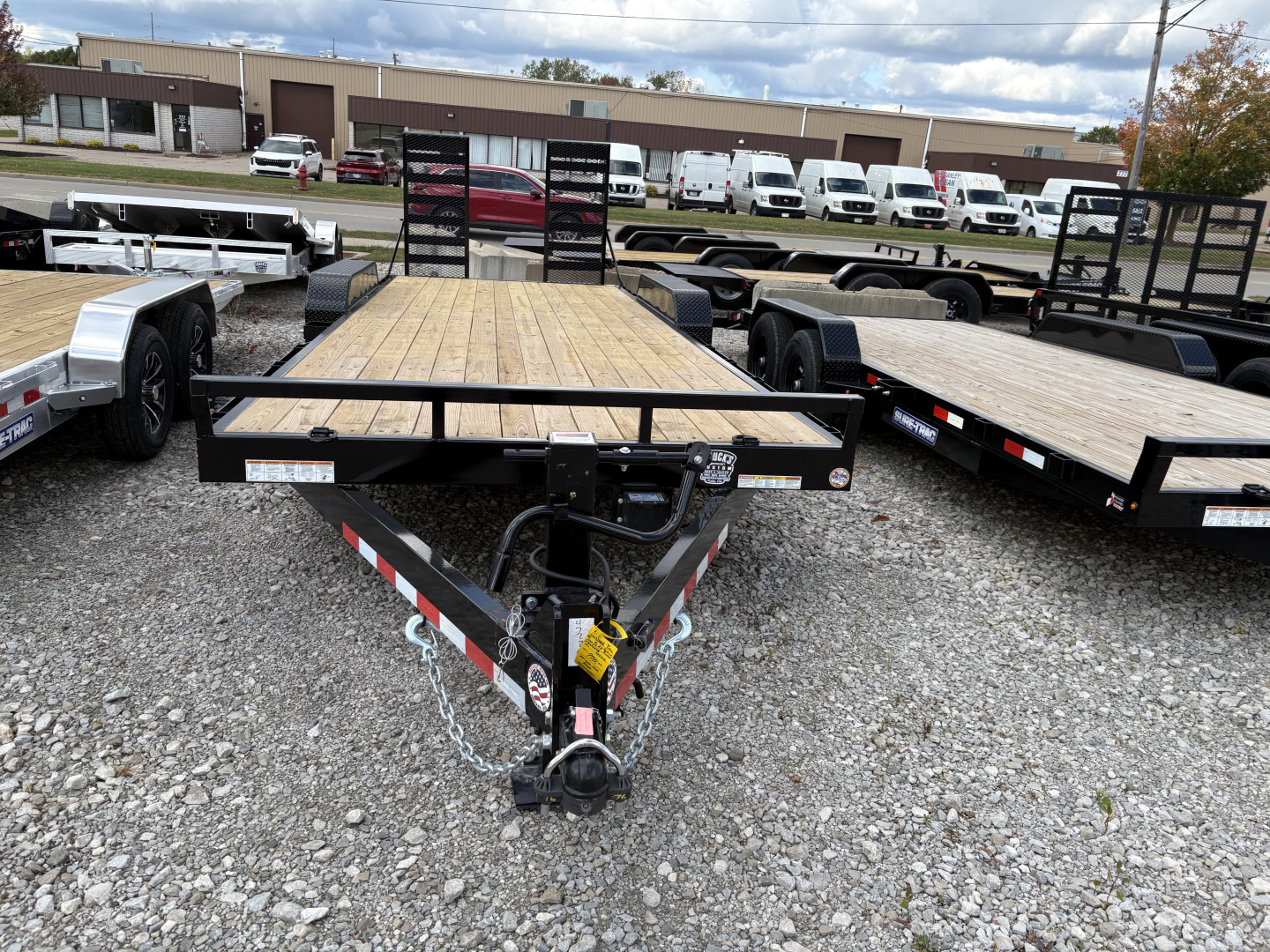 New 2026 Sure-Trac 7 x 24 (22+2) Equipment Trailer 14K W/24" WIDE MESH RAMPS Equipment Trailer