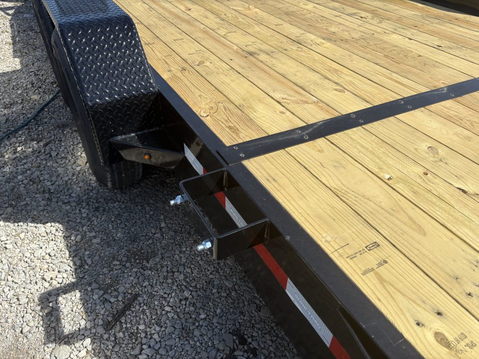 New 2026 Sure-Trac 7 x 24 (22+2) Equipment Trailer 14K W/24" WIDE MESH RAMPS Equipment Trailer