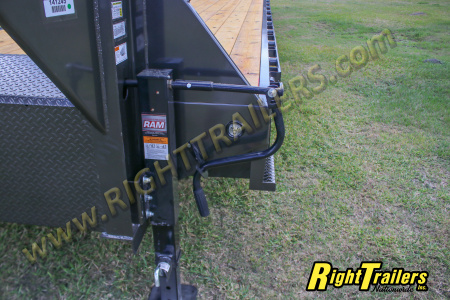 New 2026 8.5X40 MAXX-D GOOSENECK EQUIPMENT TRAILER