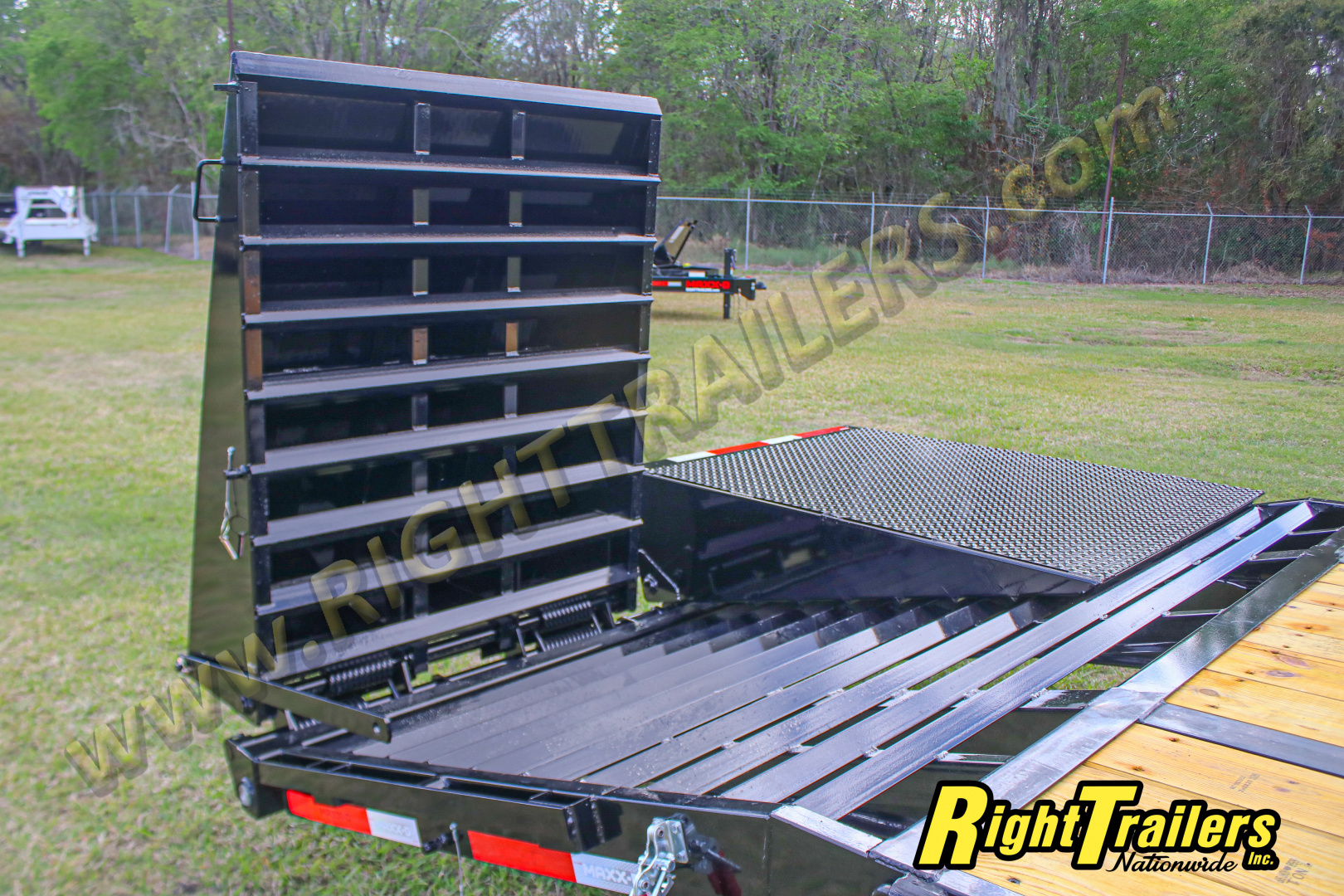 New 2026 8.5X40 MAXX-D GOOSENECK EQUIPMENT TRAILER