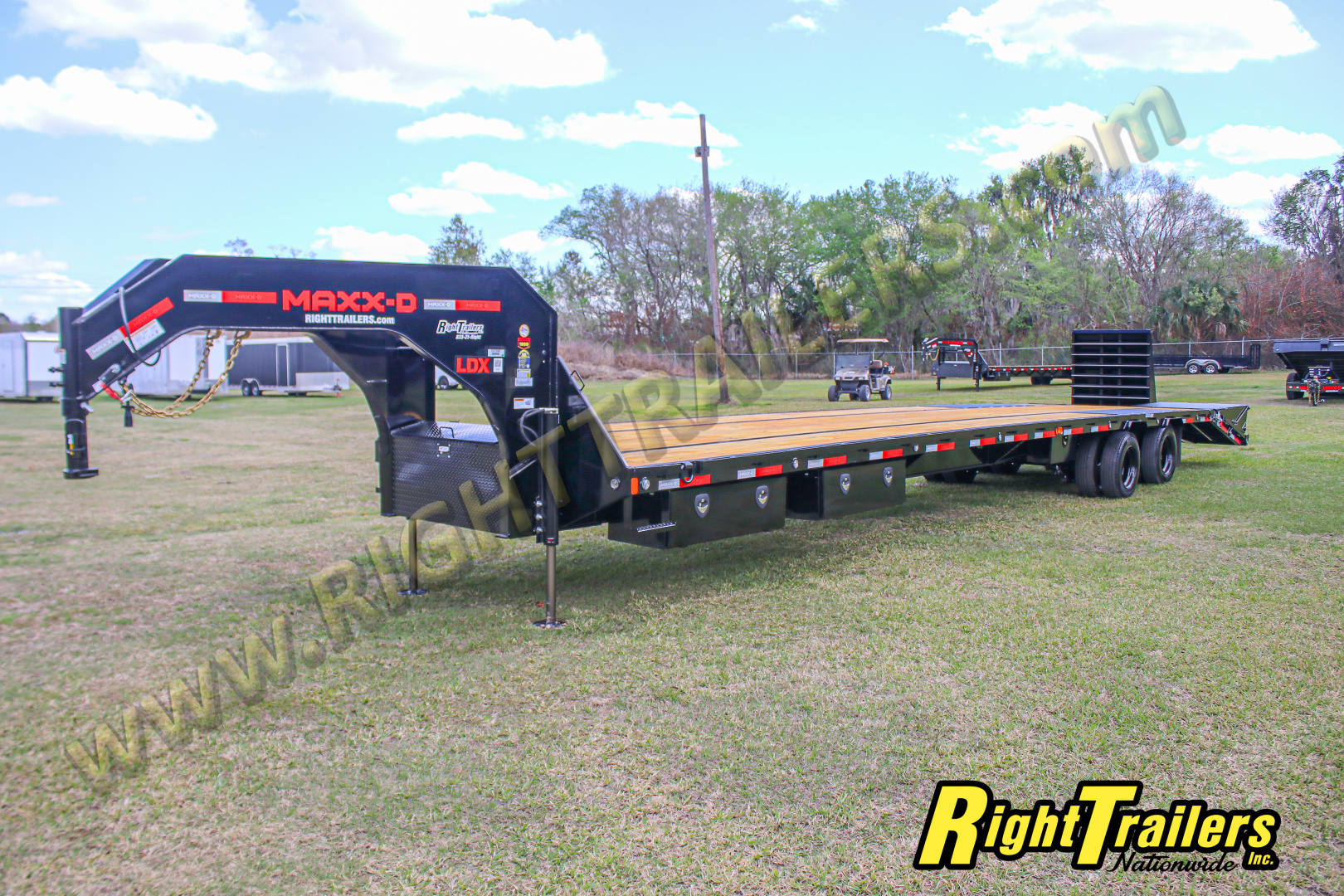 New 2026 8.5X40 MAXX-D GOOSENECK EQUIPMENT TRAILER