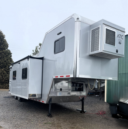Consignment 2026 ATC Pro300 36' Command/Response Aluminum Office Trailer