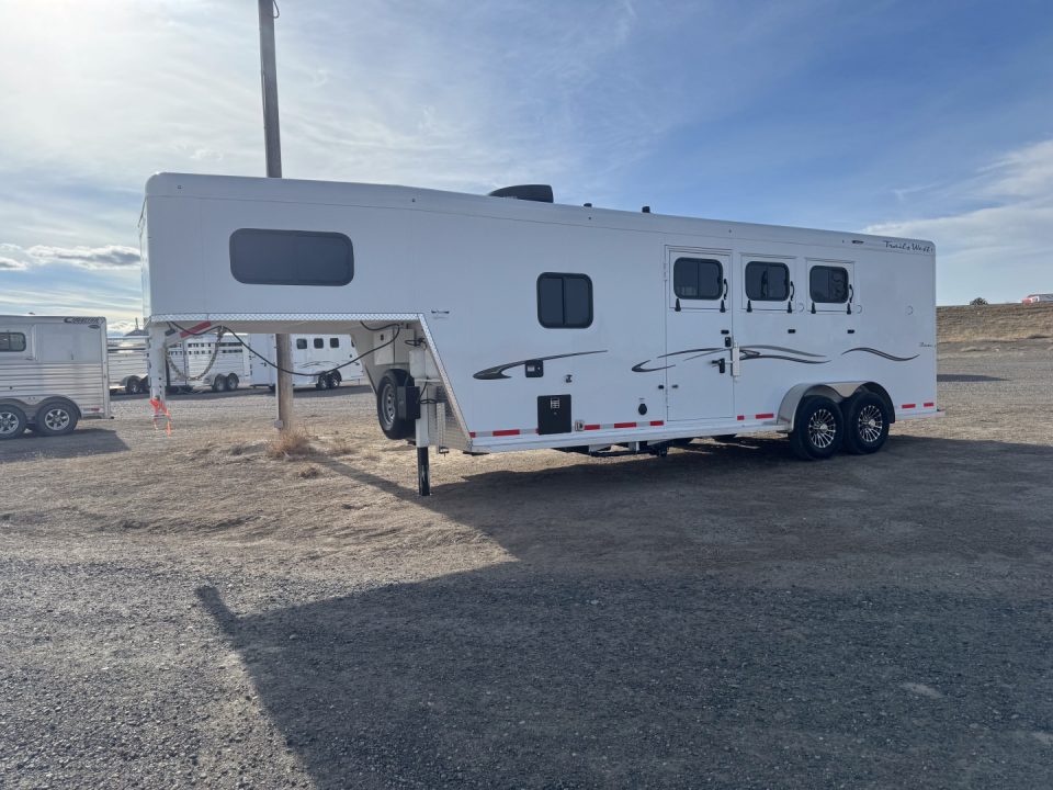 Used 2024 Trails West 3H GN CLASSIC WEEKENDER Horse Trailer