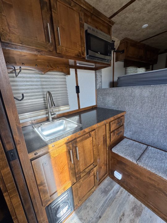 Used 2024 Trails West 3H GN CLASSIC WEEKENDER Horse Trailer