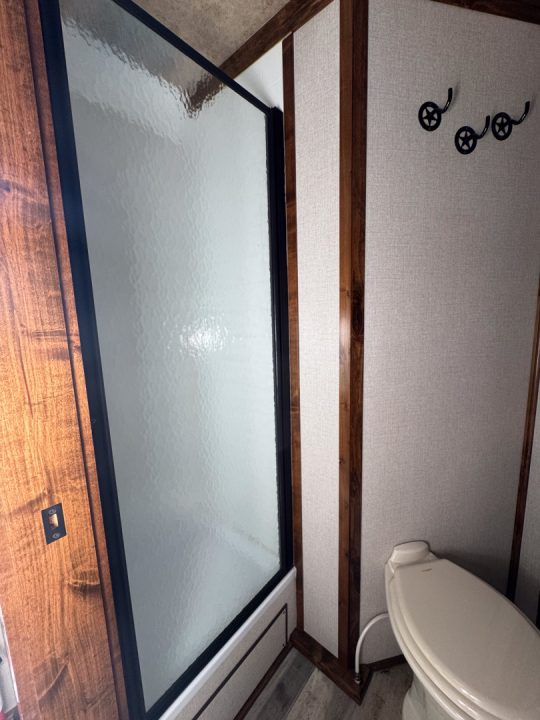 Used 2024 Trails West 3H GN CLASSIC WEEKENDER Horse Trailer