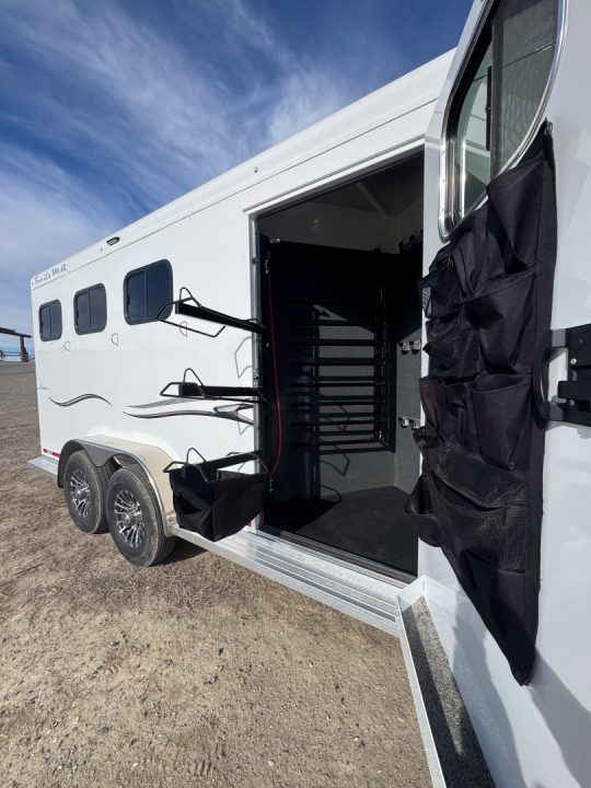 Used 2024 Trails West 3H GN CLASSIC WEEKENDER Horse Trailer