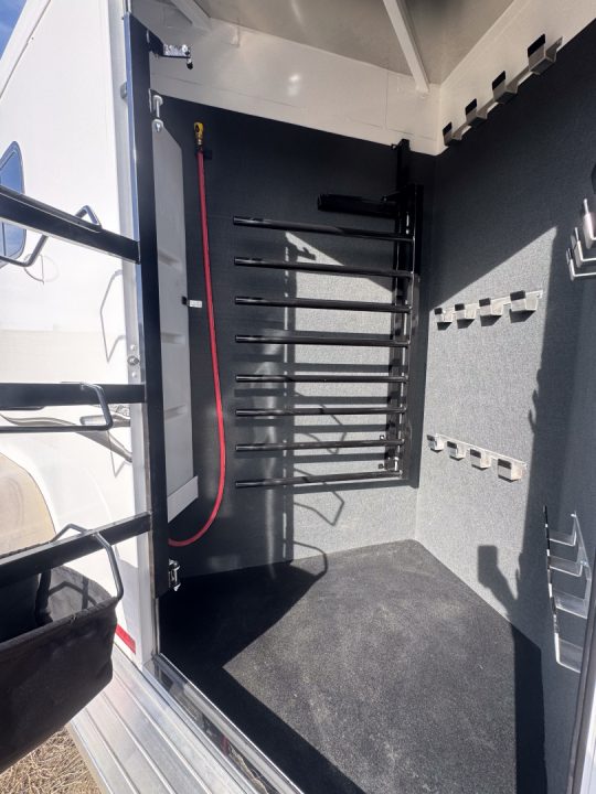 Used 2024 Trails West 3H GN CLASSIC WEEKENDER Horse Trailer