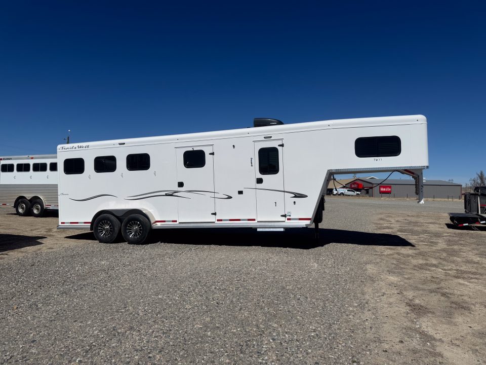 Used 2024 Trails West 3H GN CLASSIC WEEKENDER Horse Trailer