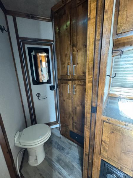 Used 2024 Trails West 3H GN CLASSIC WEEKENDER Horse Trailer