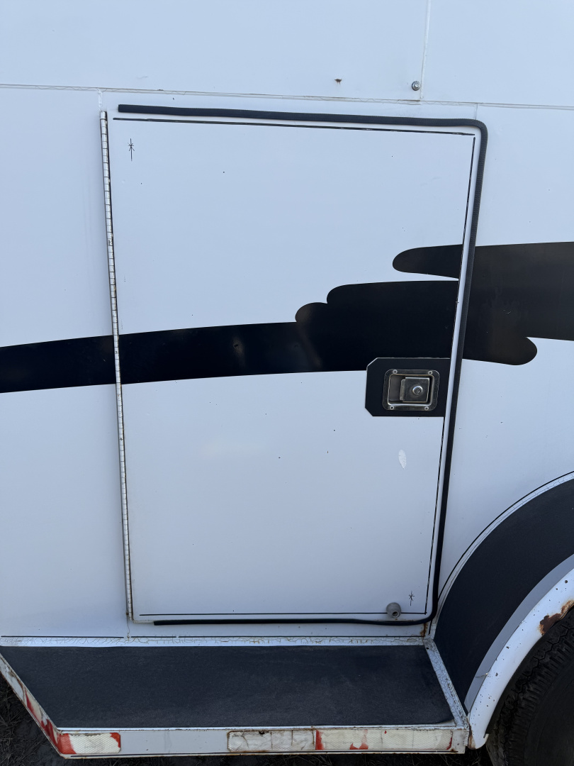 Consignment 2001 Double D 2 HORSE Stock / Stock Combo Trailer