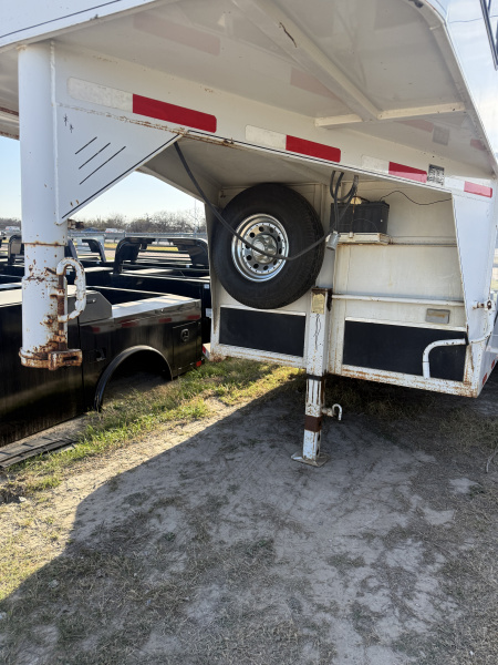 Consignment 2001 Double D 2 HORSE Stock / Stock Combo Trailer