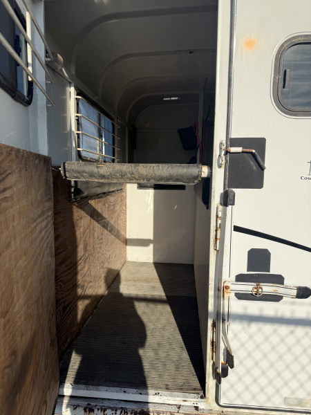 Consignment 2001 Double D 2 HORSE Stock / Stock Combo Trailer