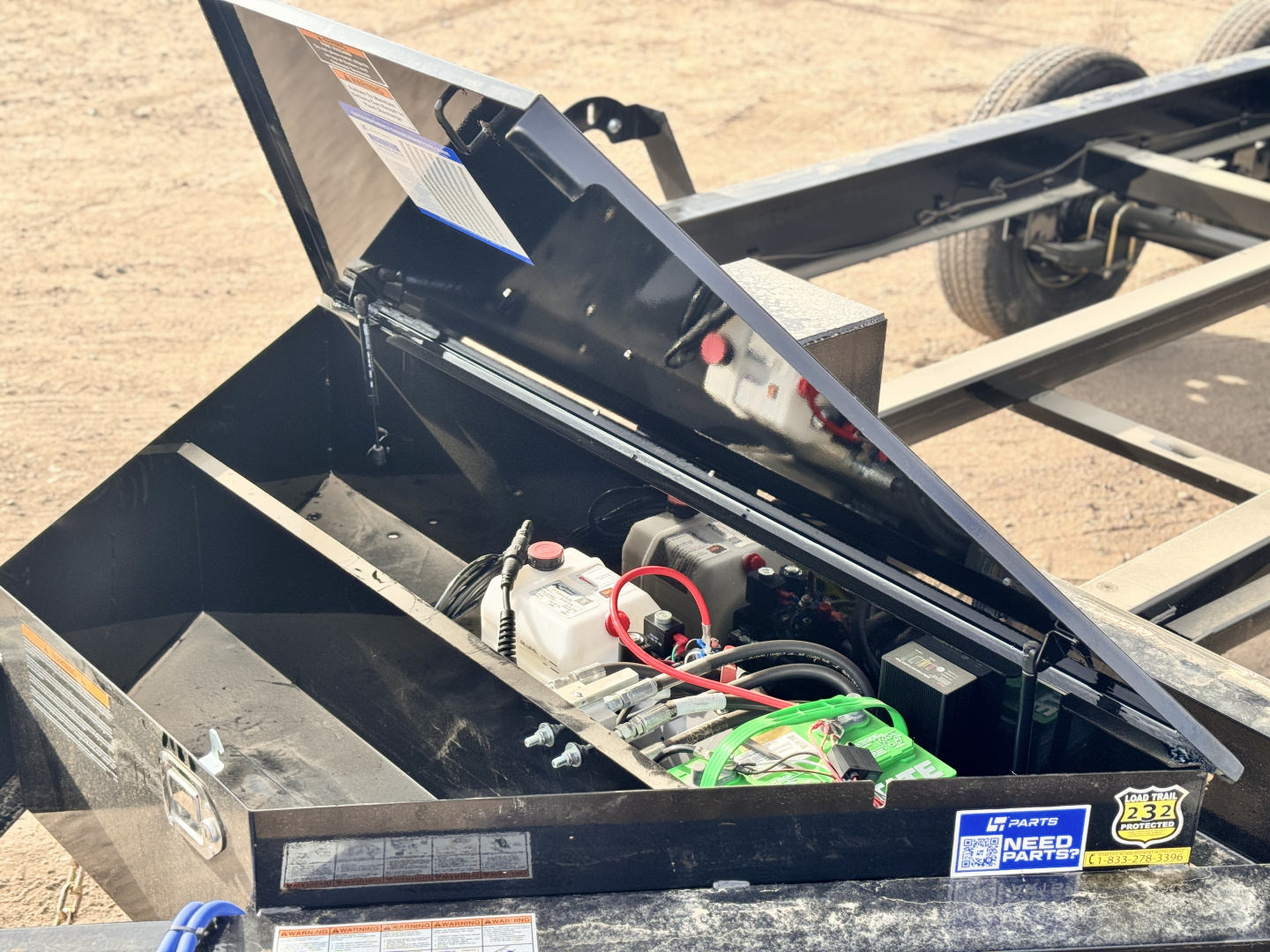 New 2026 Load Trail 7-14 Dump W/ Hydraulic Jack 7K Axles