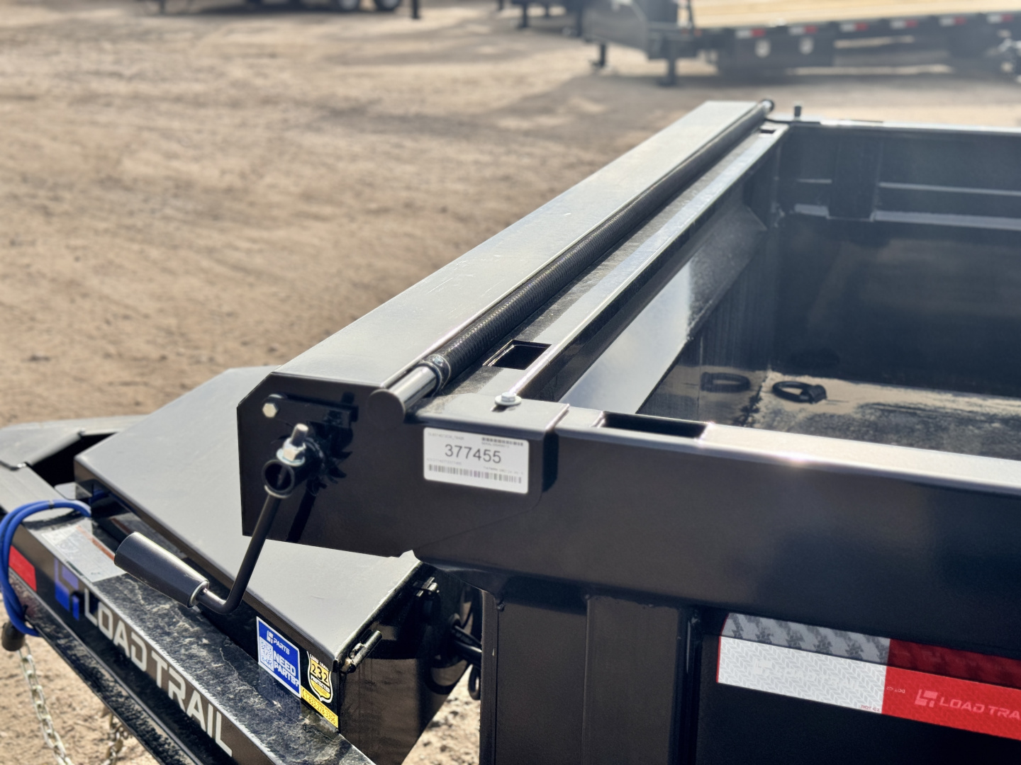 New 2026 Load Trail 7-14 Dump W/ Hydraulic Jack 7K Axles