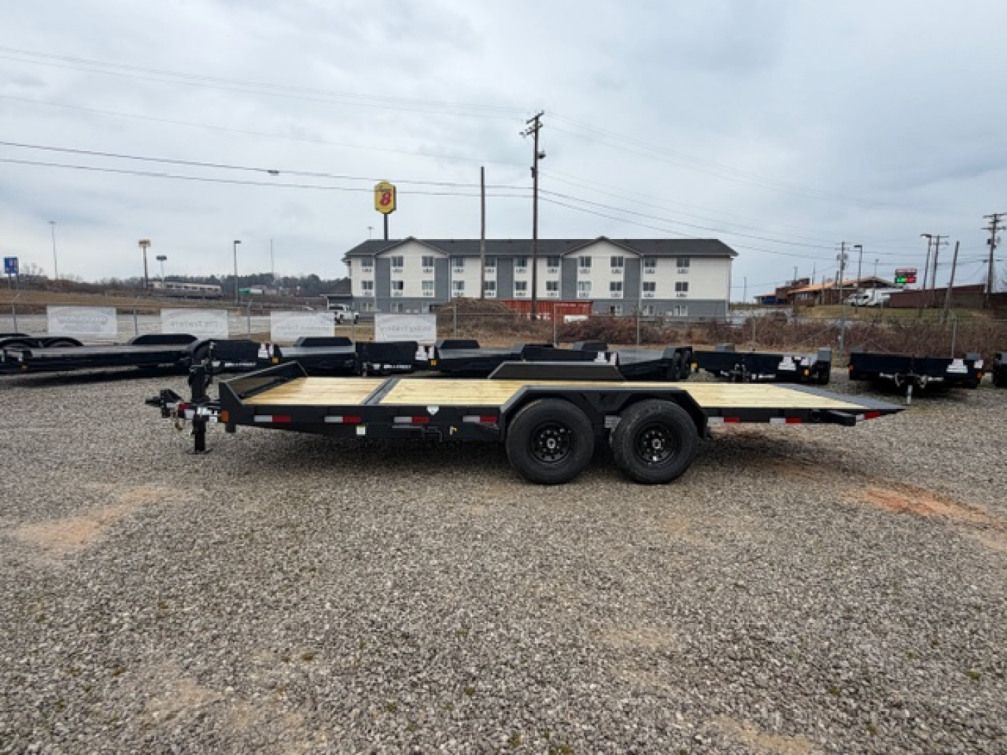 New Hillcrest Equipment 16+4 14k Tilt
