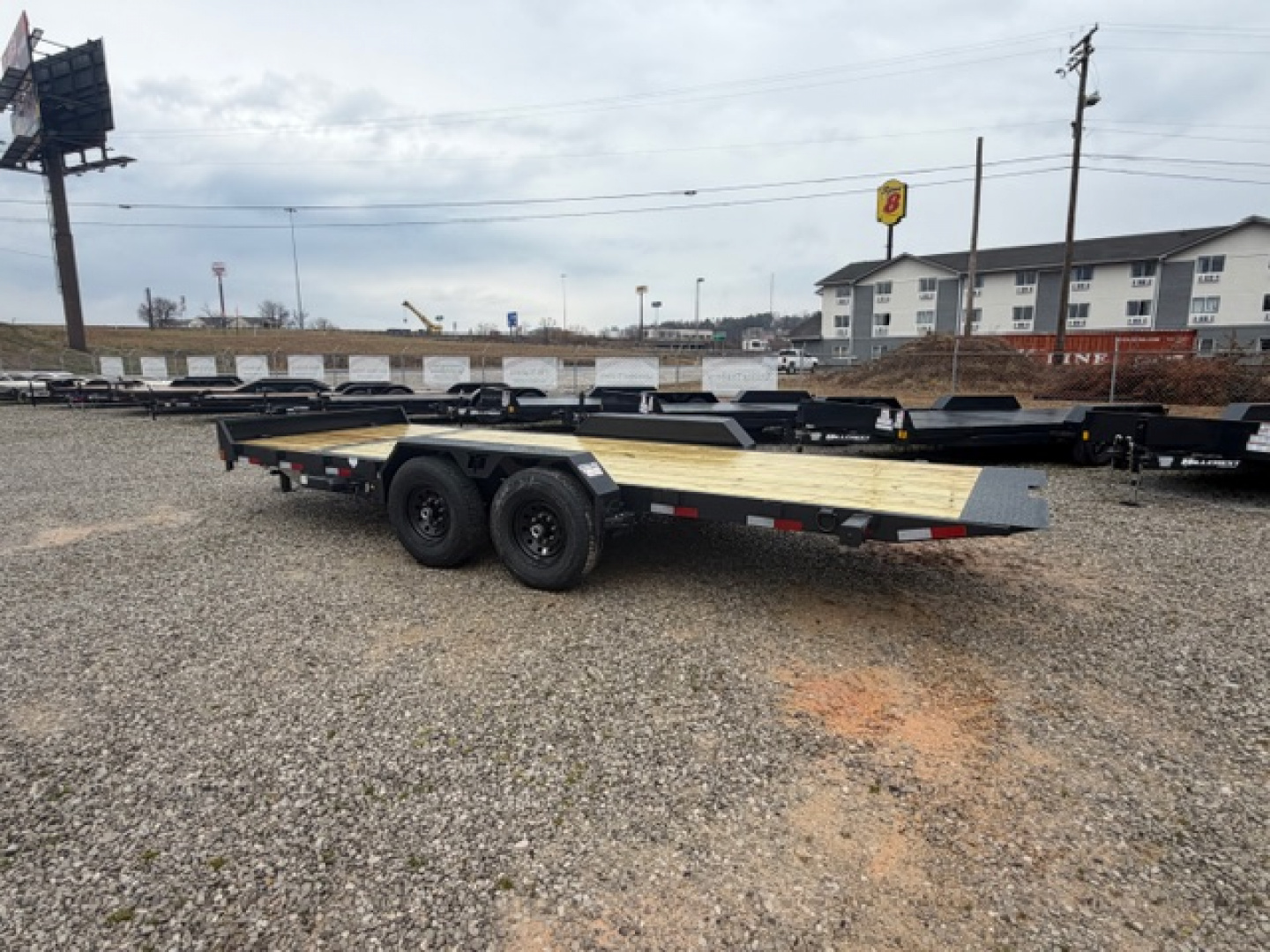 New Hillcrest Equipment 16+4 14k Tilt