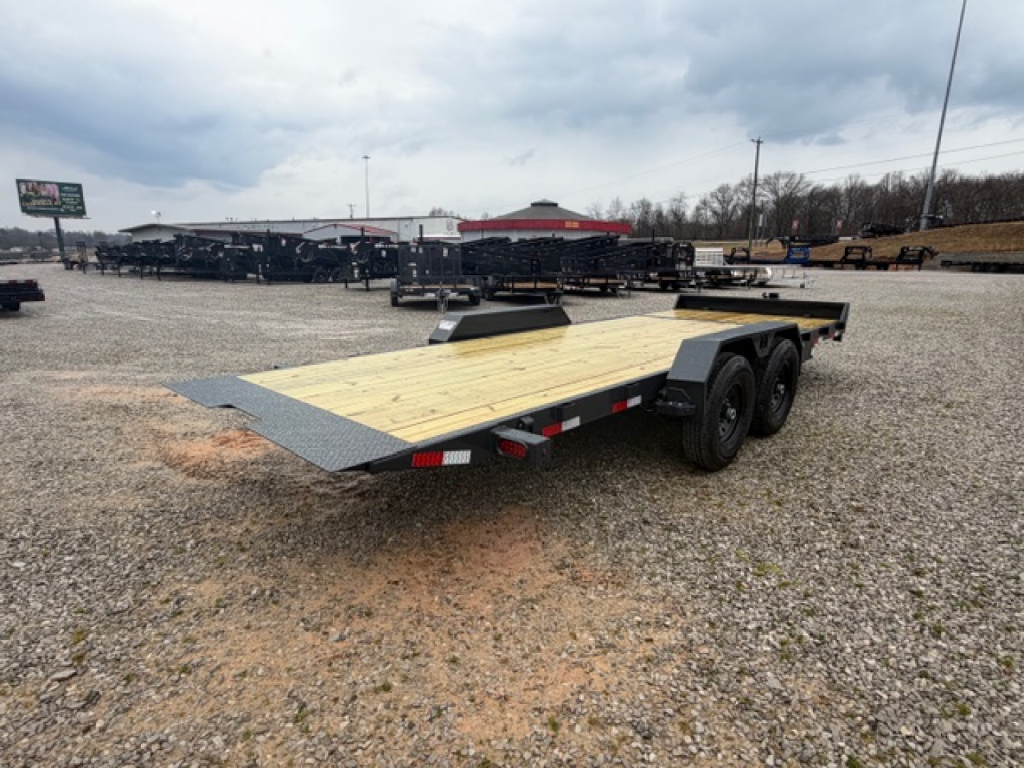 New Hillcrest Equipment 16+4 14k Tilt