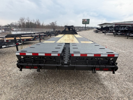 New HillCrest Gooseneck 25+5 25.9 W/ Max Ramps & 14 Ply Dual Wheel and Tire Upgrade