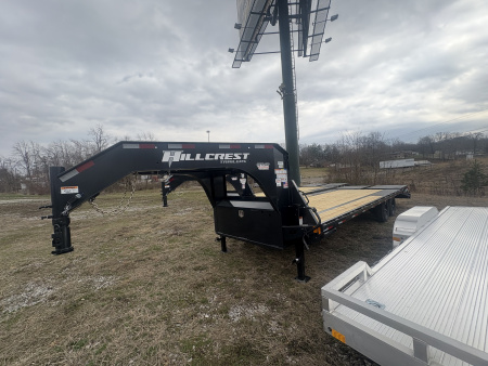 New HillCrest Gooseneck 20+5 15.9 W/ Max Ramps