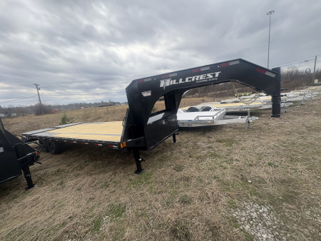 New HillCrest Gooseneck 20+5 15.9 W/ Max Ramps