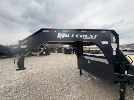 New HillCrest Gooseneck 20+5 17.6 W/ Max Ramps