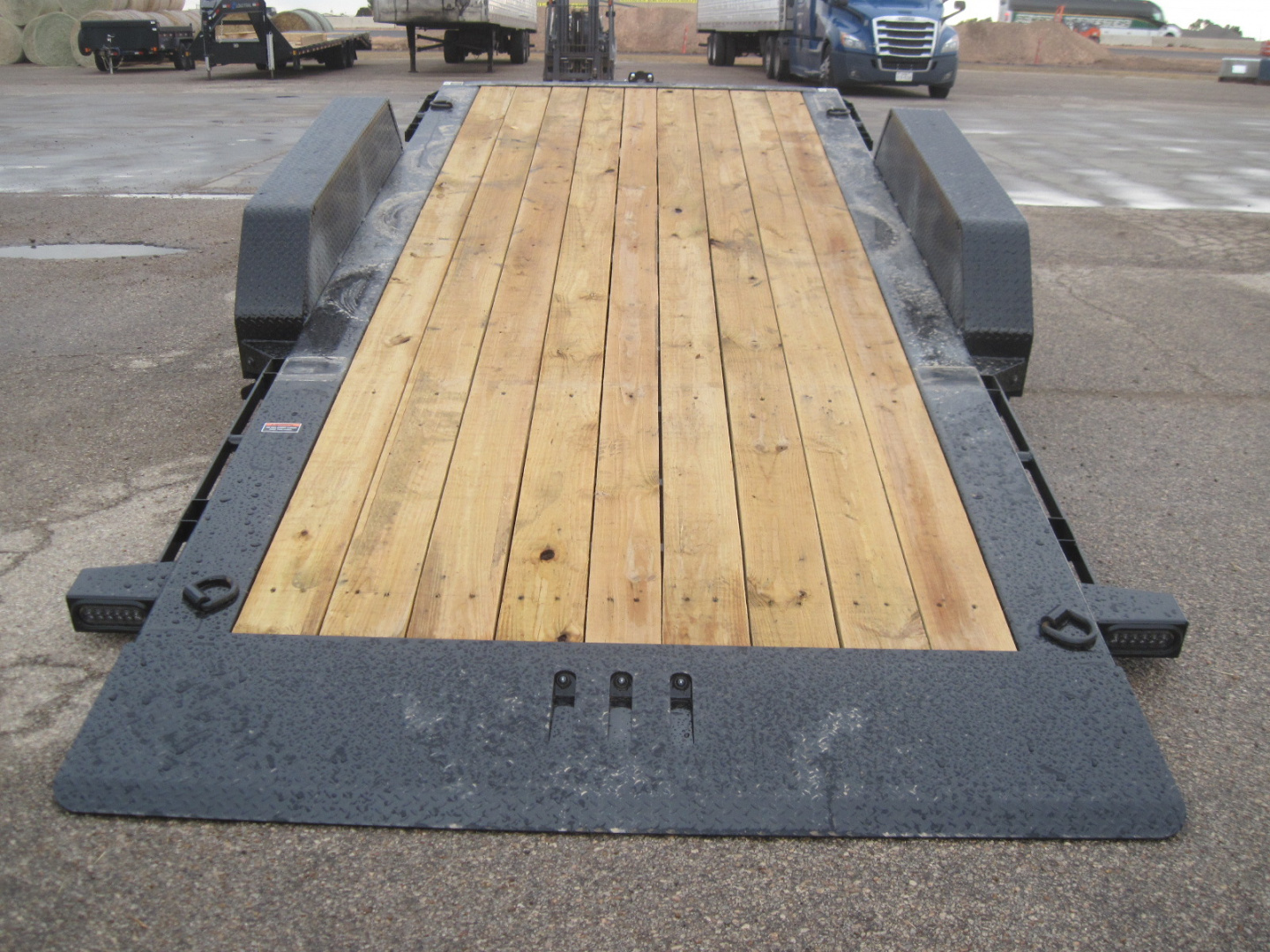 New 2026 Load Trail 83x20 Split Tilt 14k