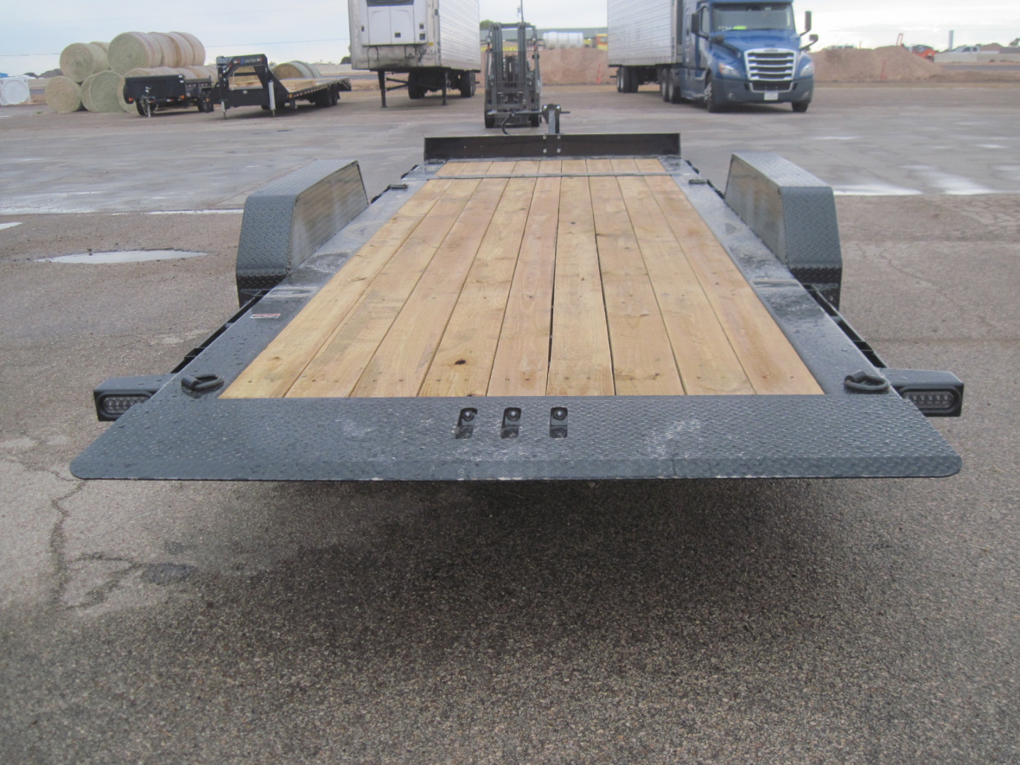New 2026 Load Trail 83x20 Split Tilt 14k