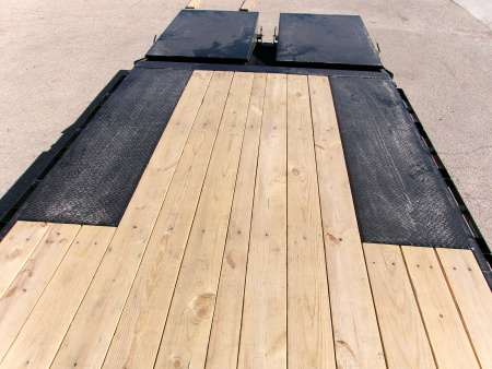 New 2026 Load Trail 102x24 Flatbed w/ Max Ramps 14k