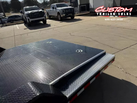 New #006051 2026 LOAD TRAIL CZ 20 X 83 TANDEM AXLE 10K STEEL FLOOR CAR HAULER W/ ALUMINUM TRIM PACKAGE