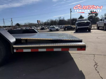 New #006051 2026 LOAD TRAIL CZ 20 X 83 TANDEM AXLE 10K STEEL FLOOR CAR HAULER W/ ALUMINUM TRIM PACKAGE