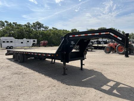 Used 2005 PJ Flatbed Trailer 28'