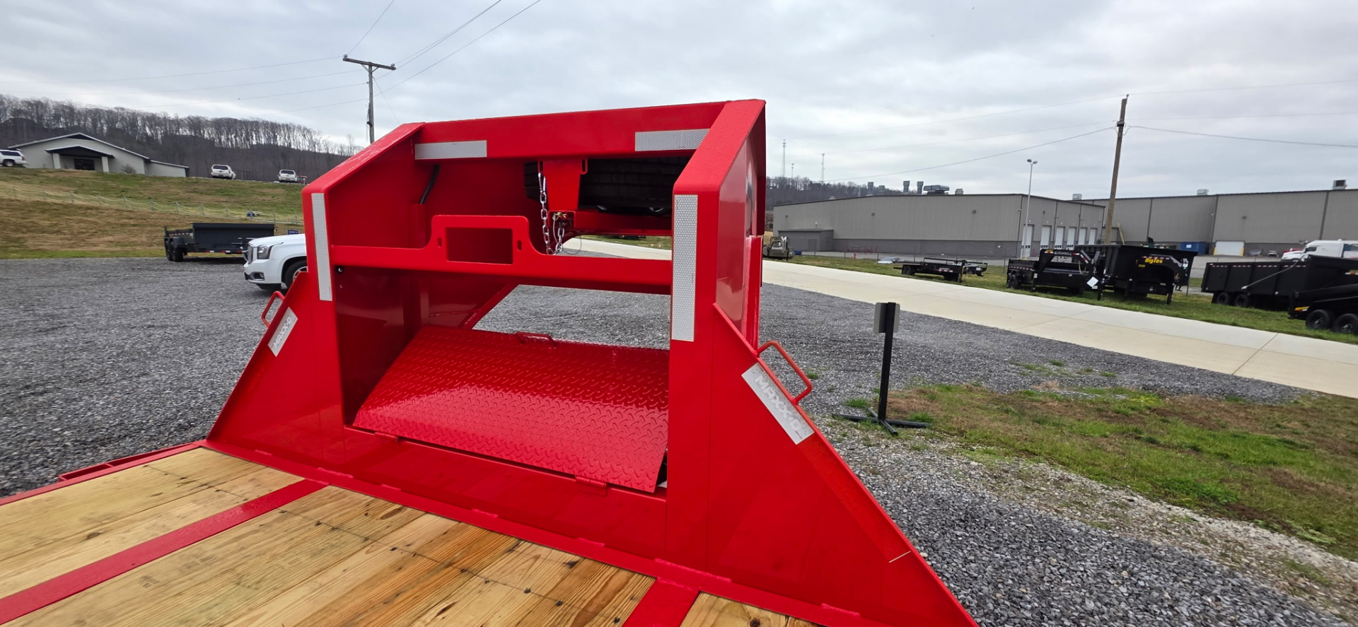 New 2026 MAXX-D YDX 12 TON 22+12 ADJ SUSP HYDR JACKS GOOSENECK Equipment Trailer