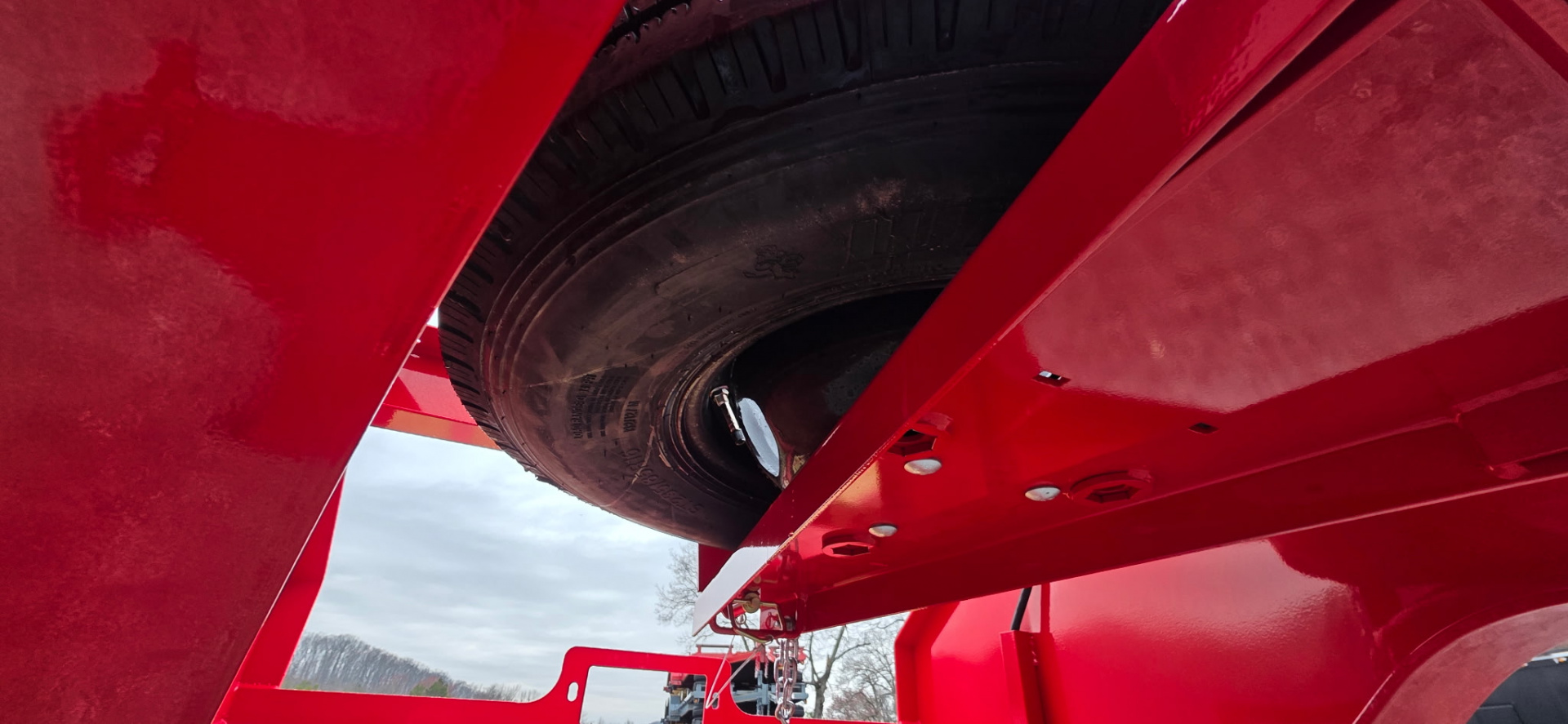 New 2026 MAXX-D YDX 12 TON 22+12 ADJ SUSP HYDR JACKS GOOSENECK Equipment Trailer