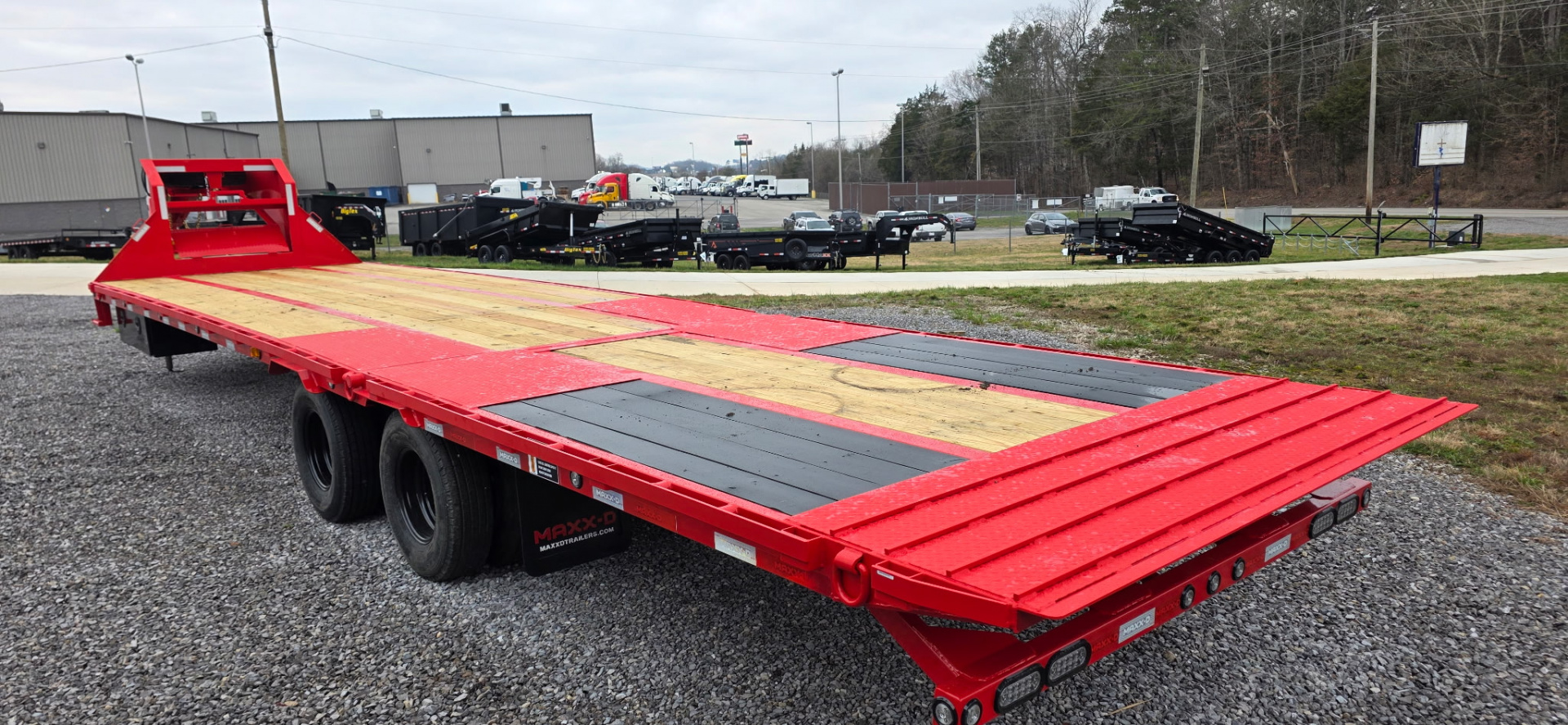 New 2026 MAXX-D YDX 12 TON 22+12 ADJ SUSP HYDR JACKS GOOSENECK Equipment Trailer