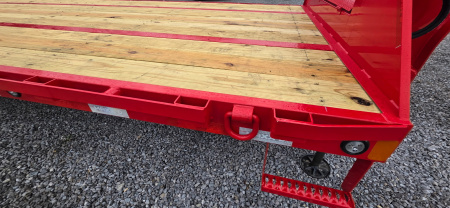 New 2026 MAXX-D YDX 12 TON 22+12 ADJ SUSP HYDR JACKS GOOSENECK Equipment Trailer