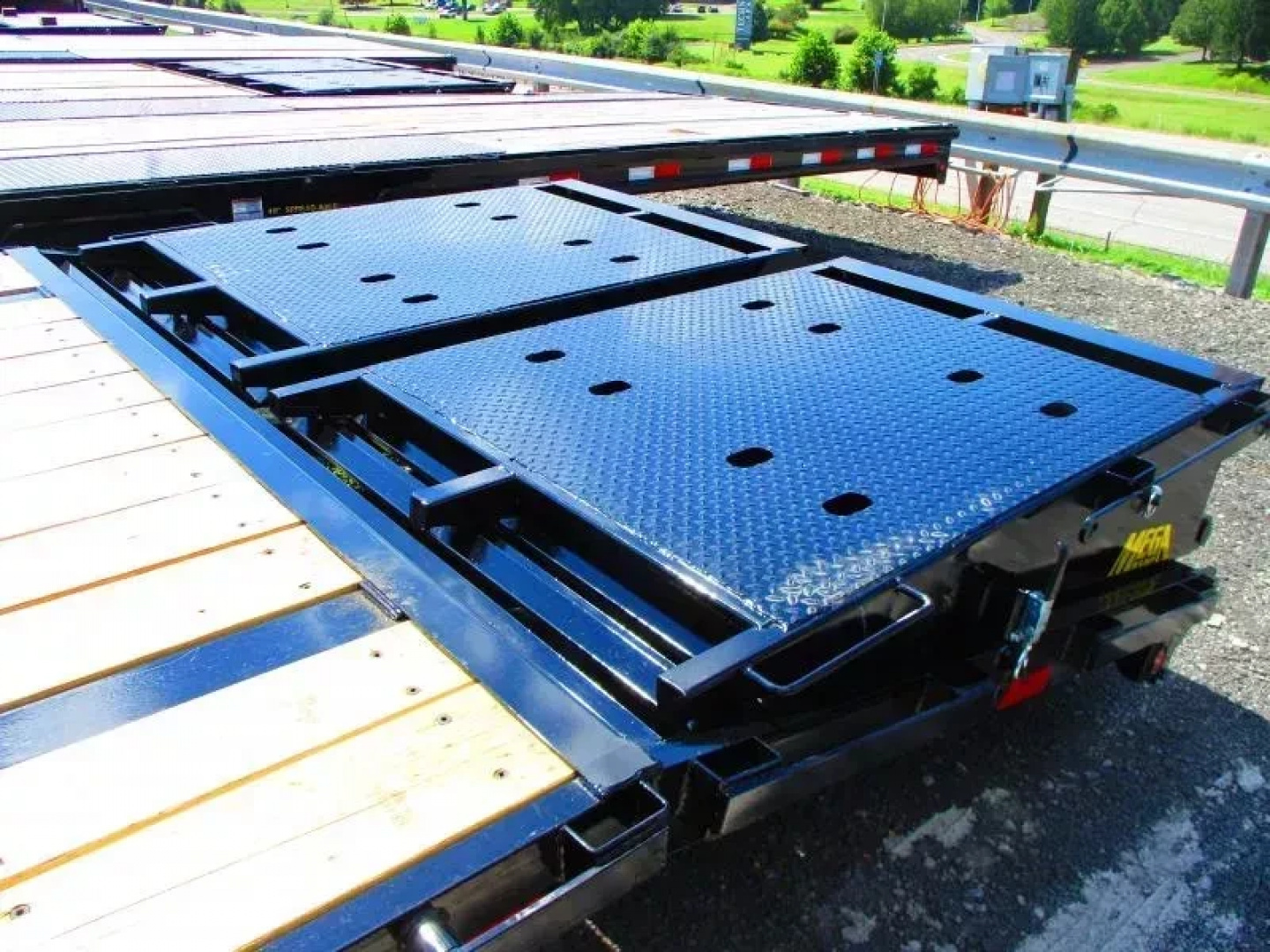 New 2026 Big Tex Trailers 14GN 102 X 20+5 Equipment Trailer Deckover Trailer