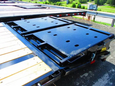 New 2026 Big Tex Trailers 14GN 102 X 20+5 Equipment Trailer Deckover Trailer