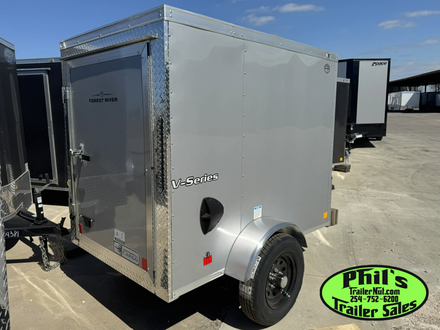 New Continental Cargo 4X6 Cargo / Enclosed Trailer SWIVEL JACK UPGRADE!