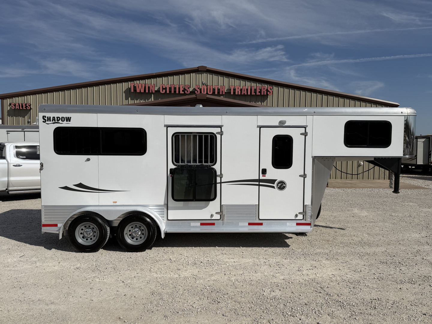 Used 2026 Shadow 2 Horse Gooseneck Straight Load Horse Trailer