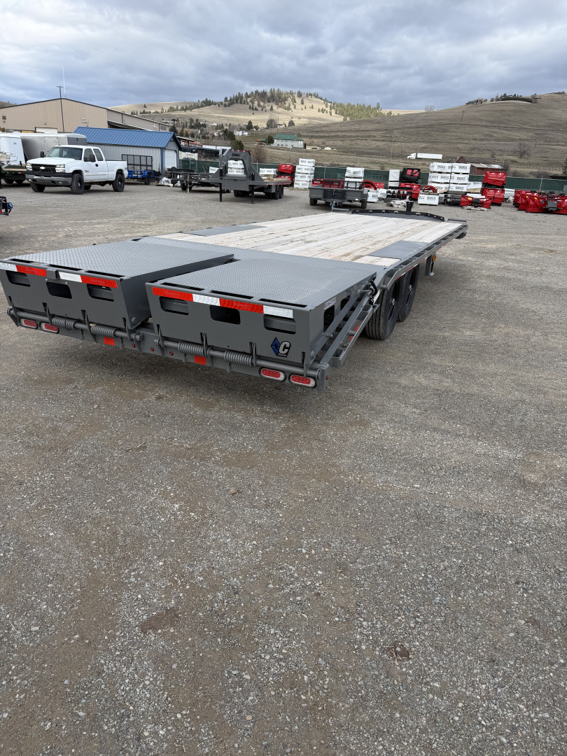 New 2026 Diamond C Trailers DEC207 24X102MR Deckover Trailer