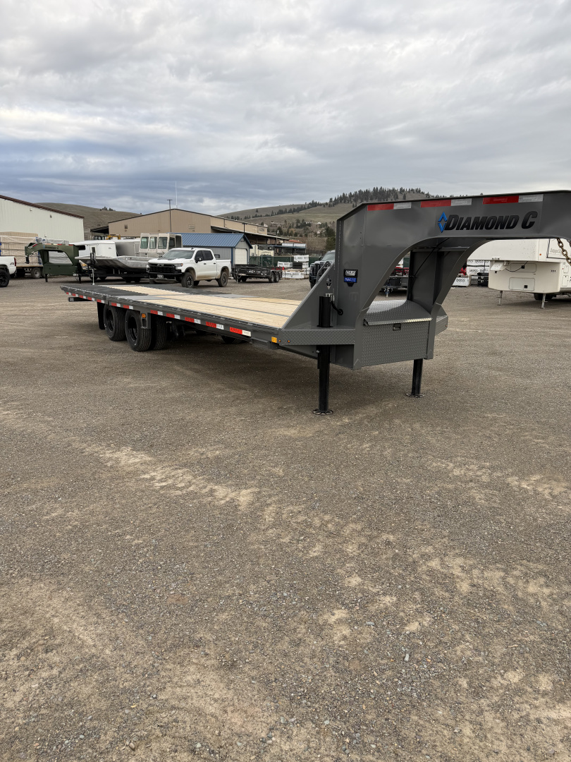 New 2026 Diamond C Trailers FMAX212 30X102HDT Equipment Trailer