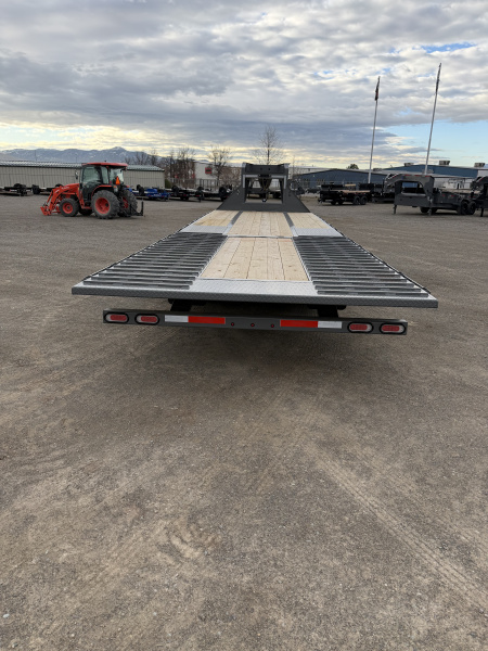 New 2026 Diamond C Trailers FMAX212 30X102HDT Equipment Trailer